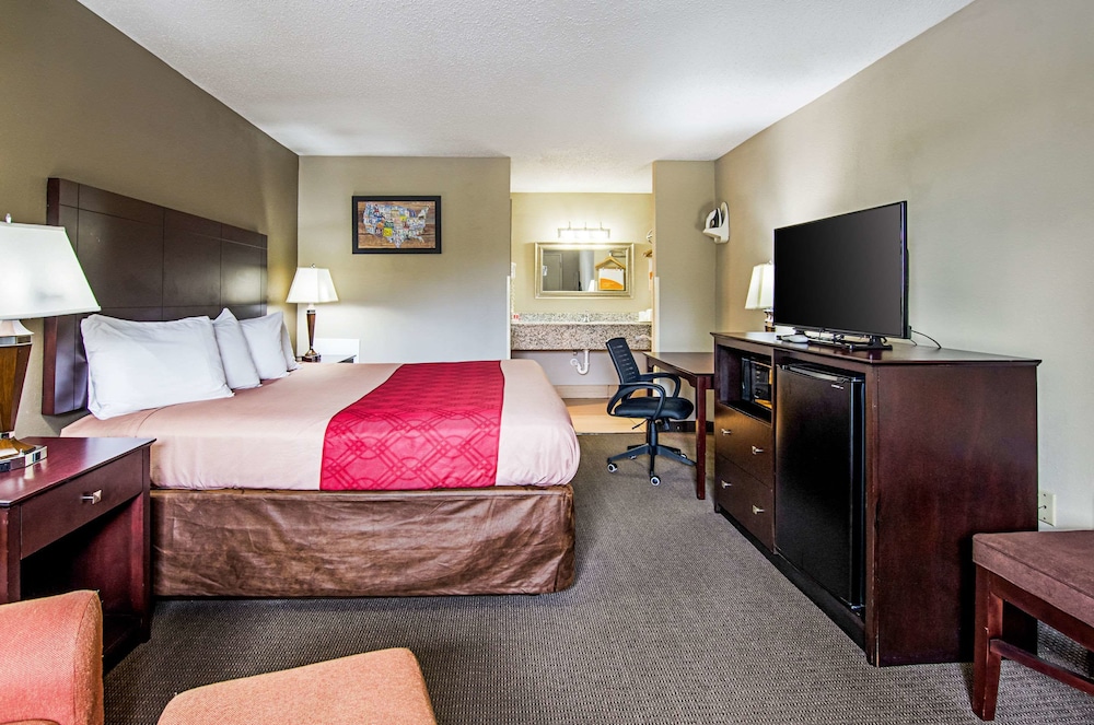 Econo Lodge Lynchburg, VA 19/50