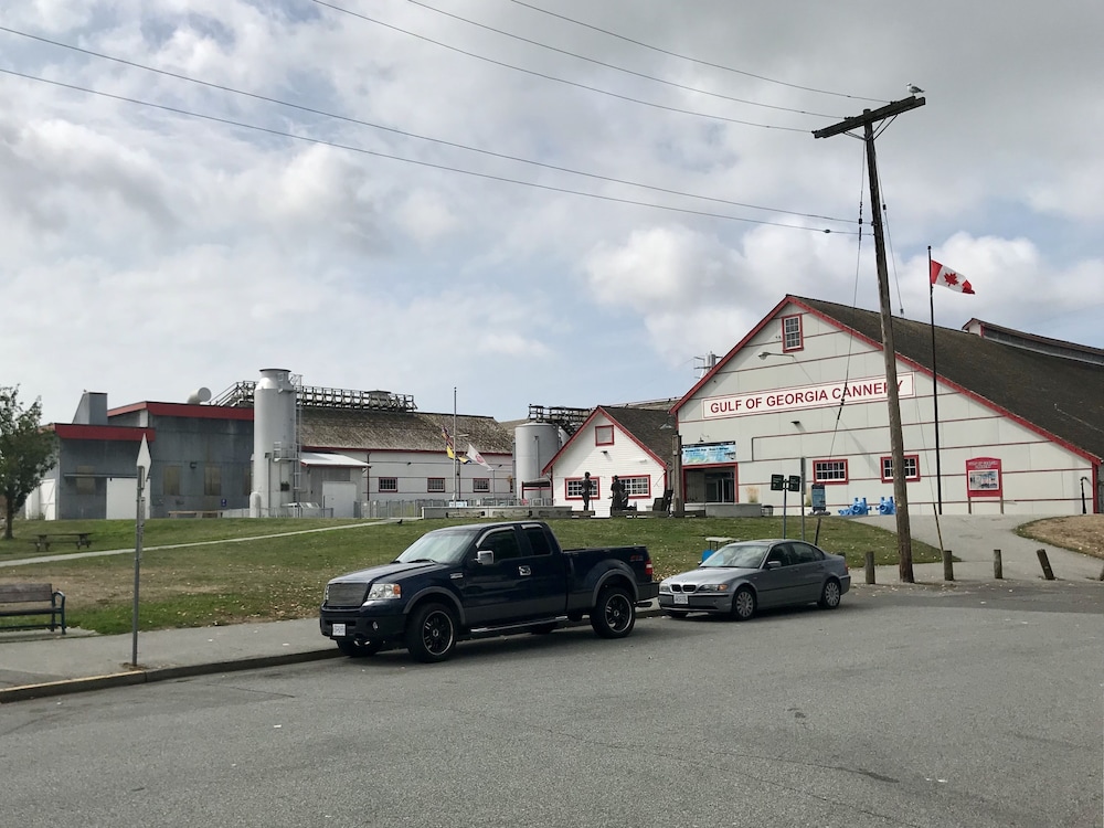 The Steveston Cafe & Hotel 7/56