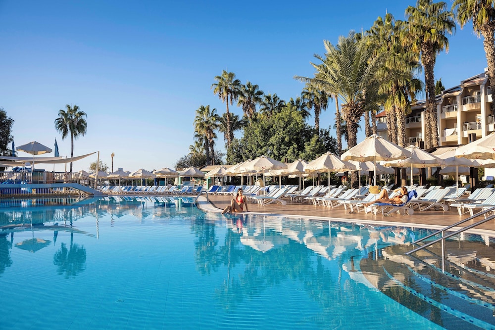 Family Life Pascha Bay Hotel 43/50