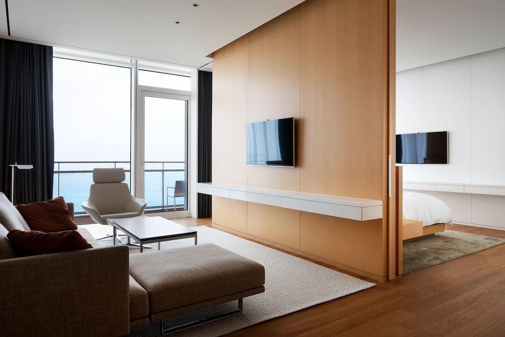 Seamarq Hotel 49/70
