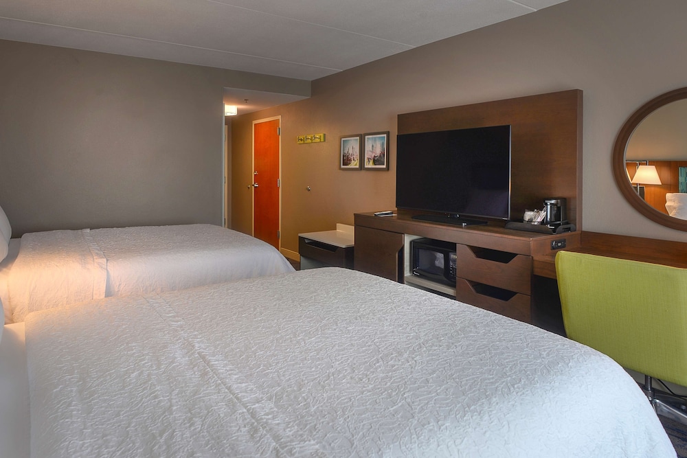 Hampton Inn Suites Atl Six Flags 22/61