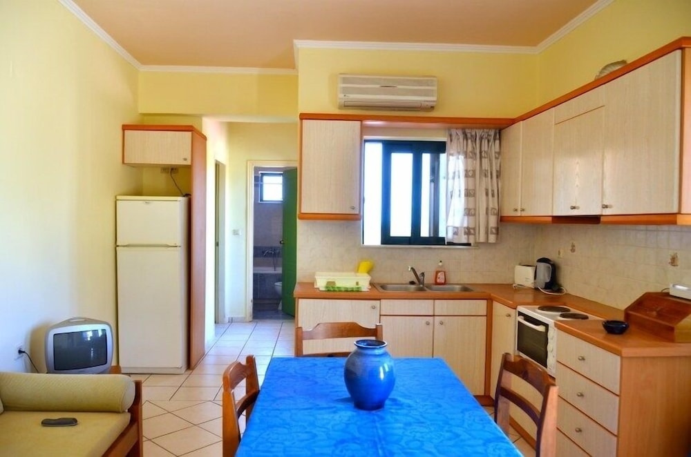 Aloni Suites 11/35