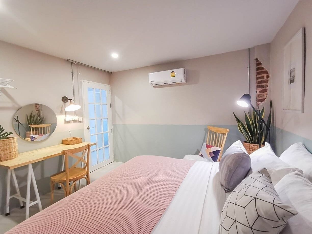 2 BEDROOMS, DELUXE, APARTMENT