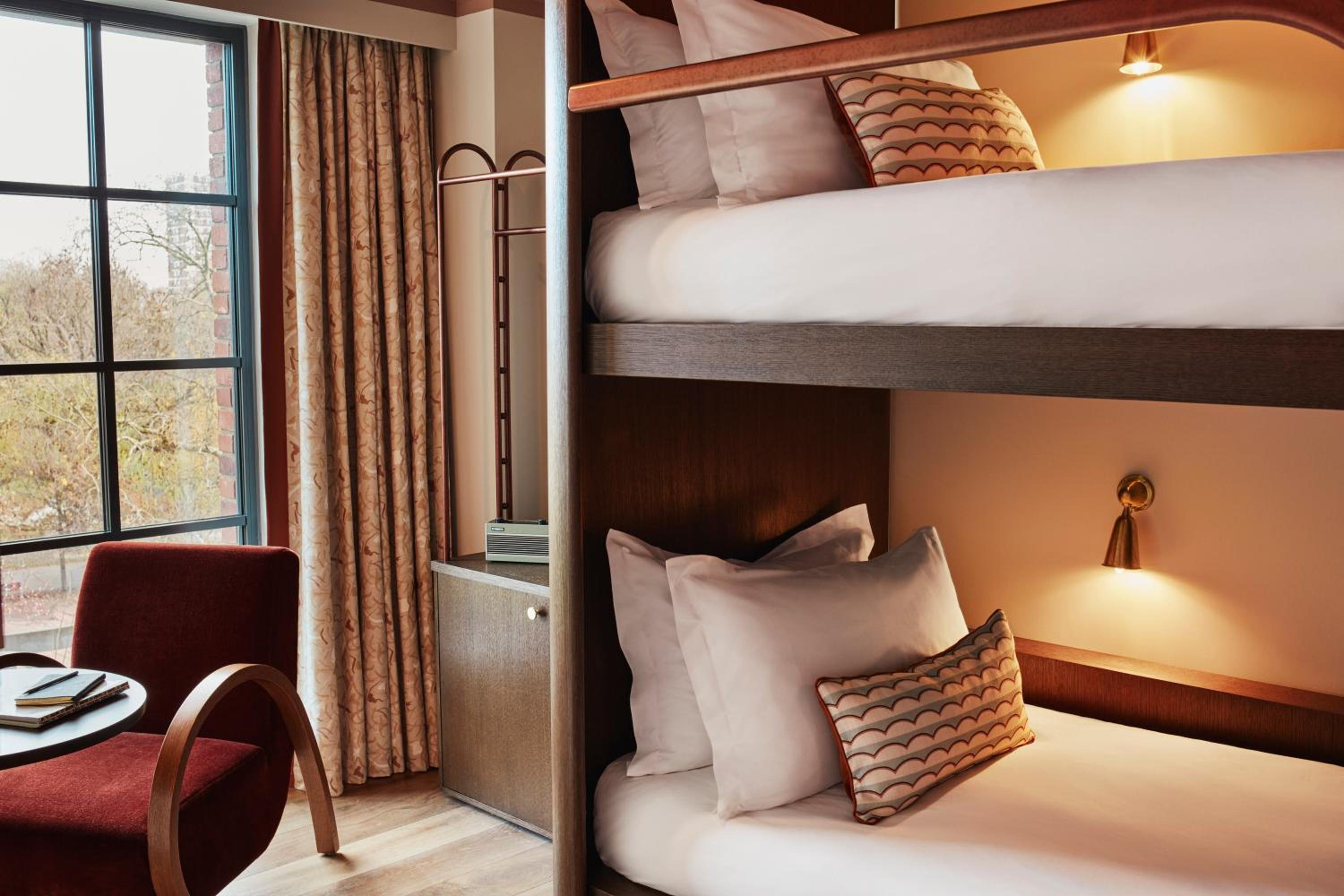 Room, 2 Bunk Beds, Bunk Beds