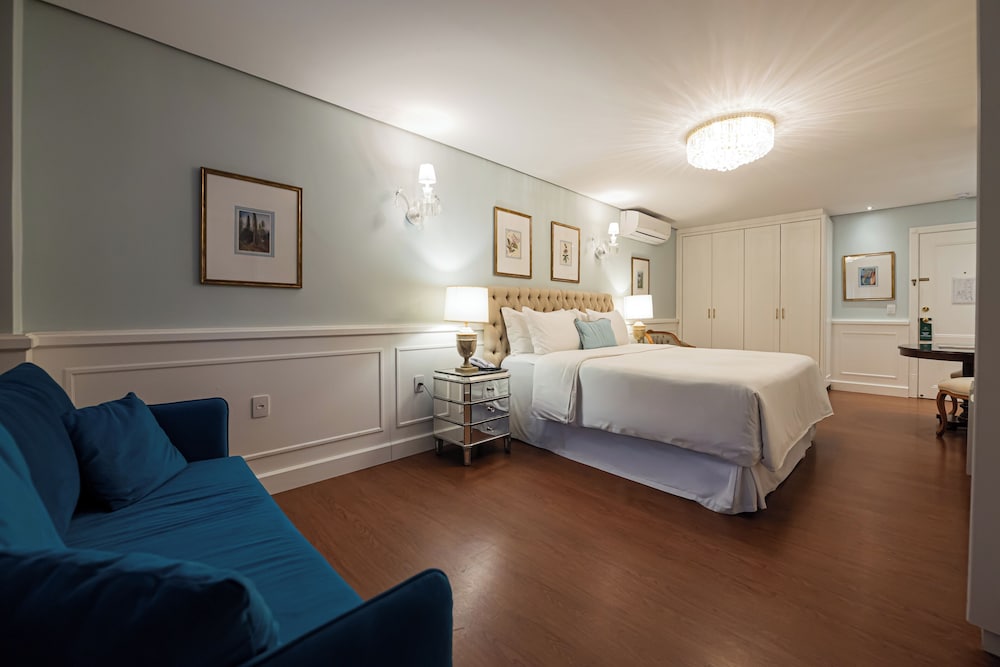 Sapphire, King Bed