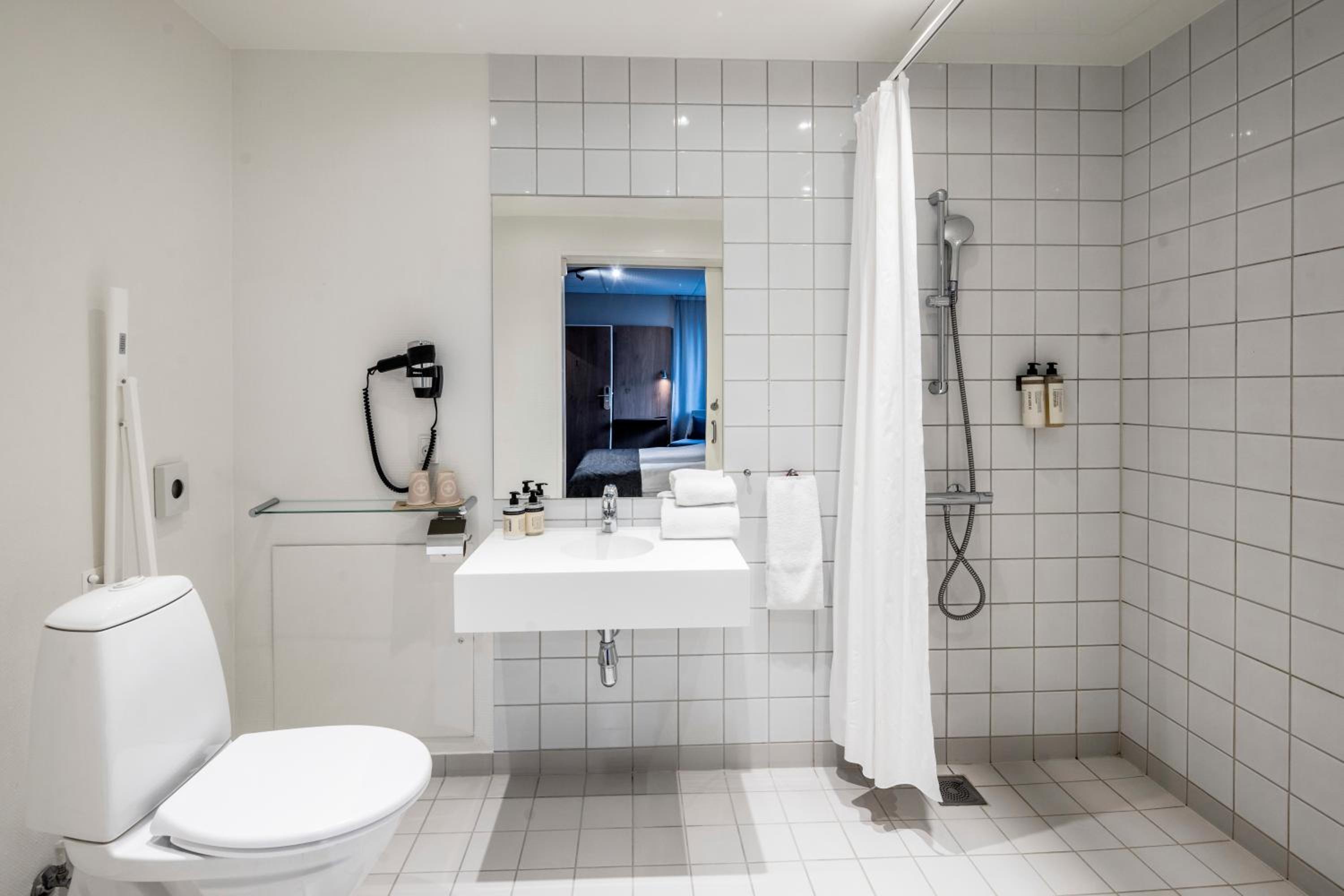 غرفة قياسية لذوي الإعاقة، Airport Hotel Billund 8/10