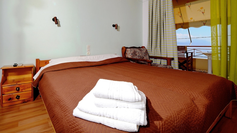 Pharos Rooms 16/72