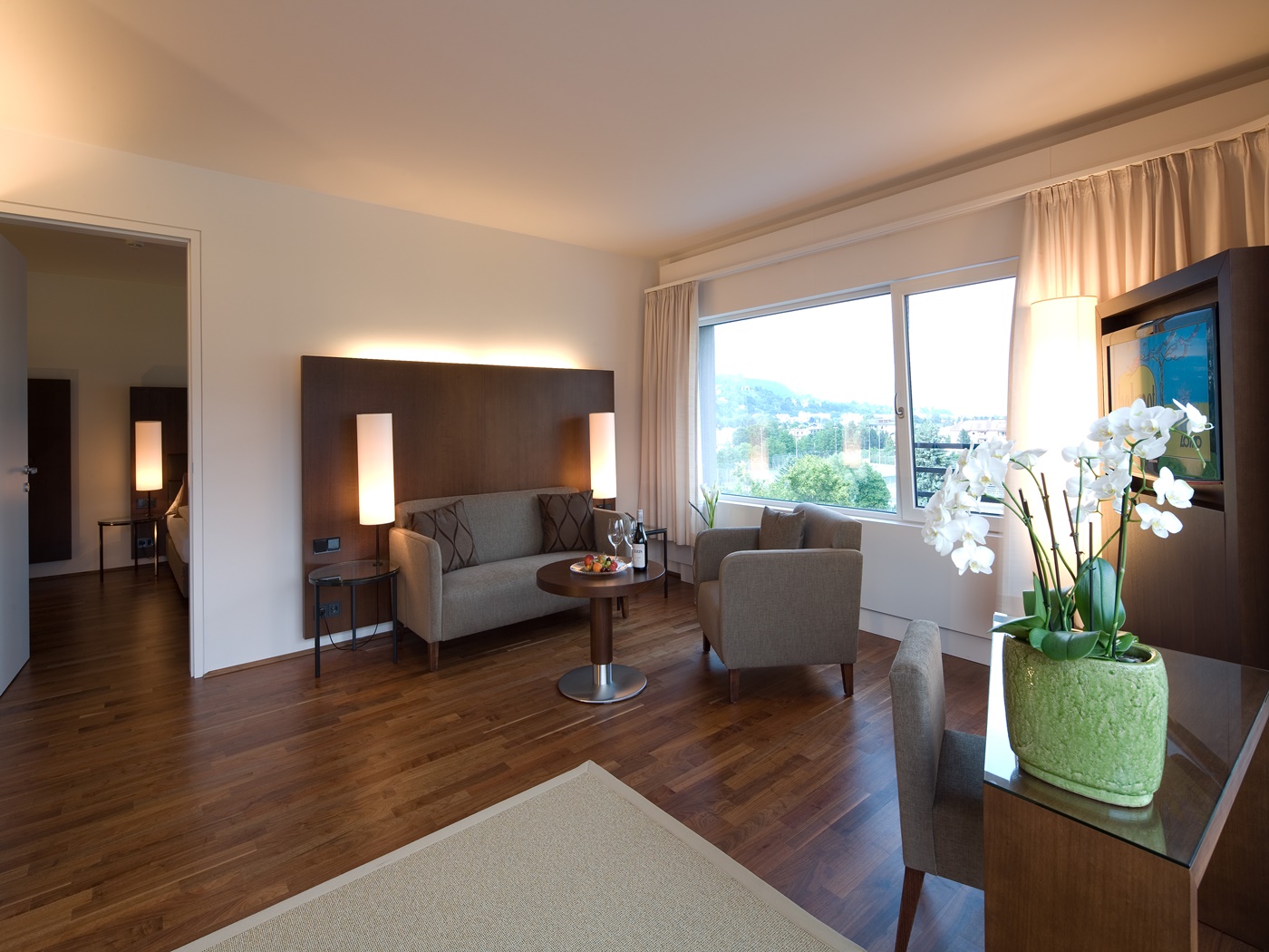 Superior, Suite