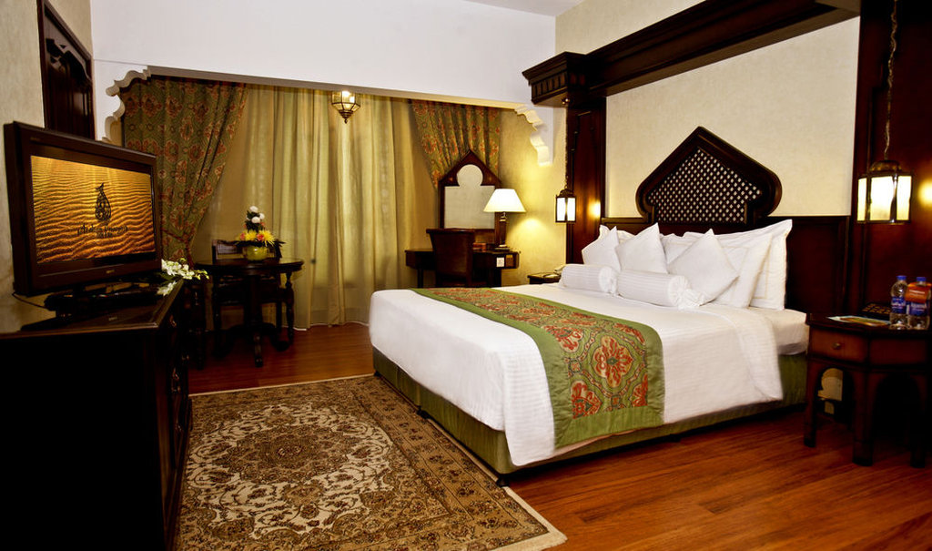 Arabian Courtyard Hotel & Spa photo2