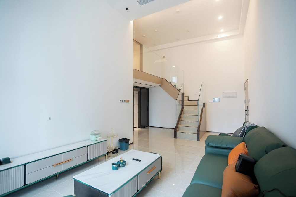 Sunny Private Apt Of Grand Continental 32/50