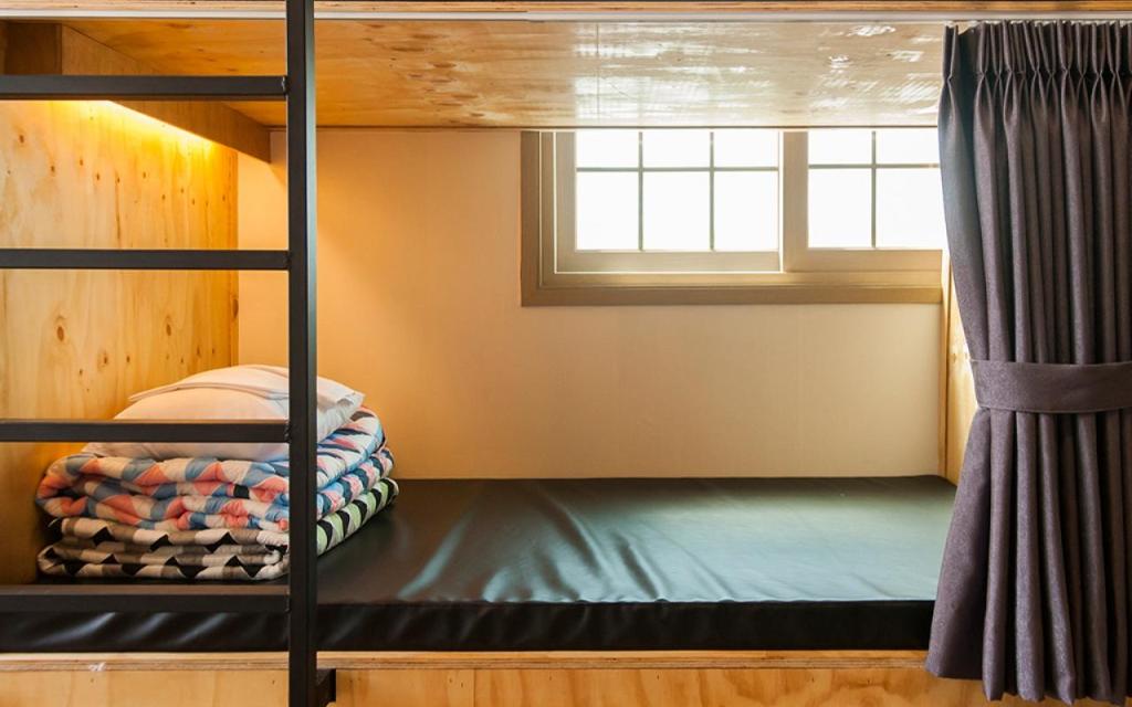 On The Stone Guesthouse 2 - Hostel 11/22