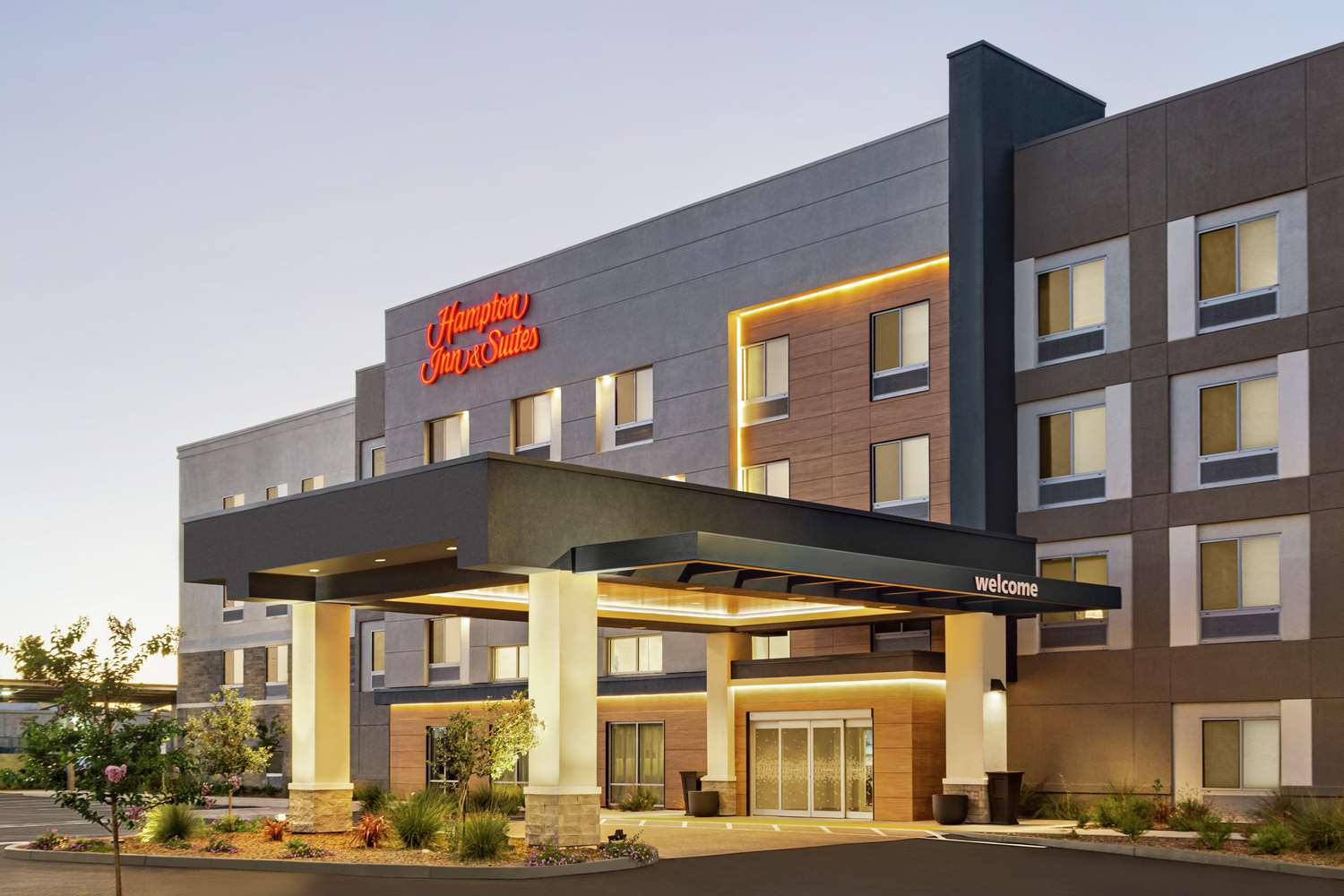 Hampton Inn & Suites Oroville 3/24