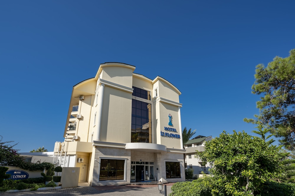 Hotel Iz Flower Side Beach 1/50