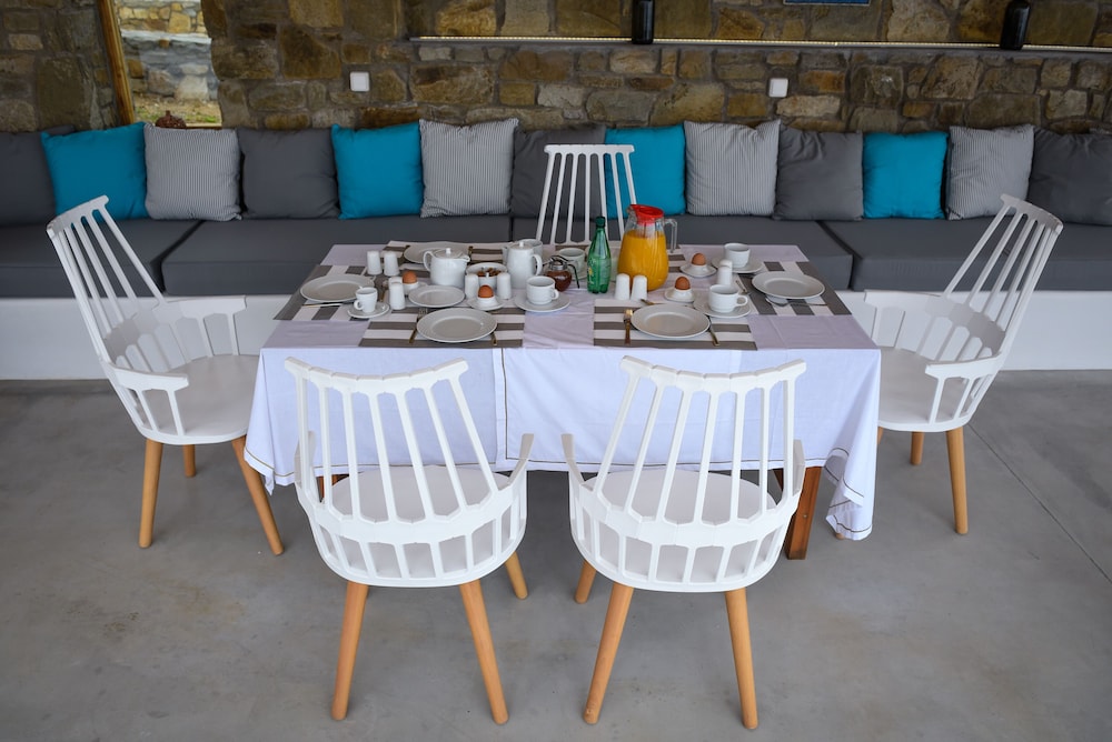 Myconian Crown Suites 40/51