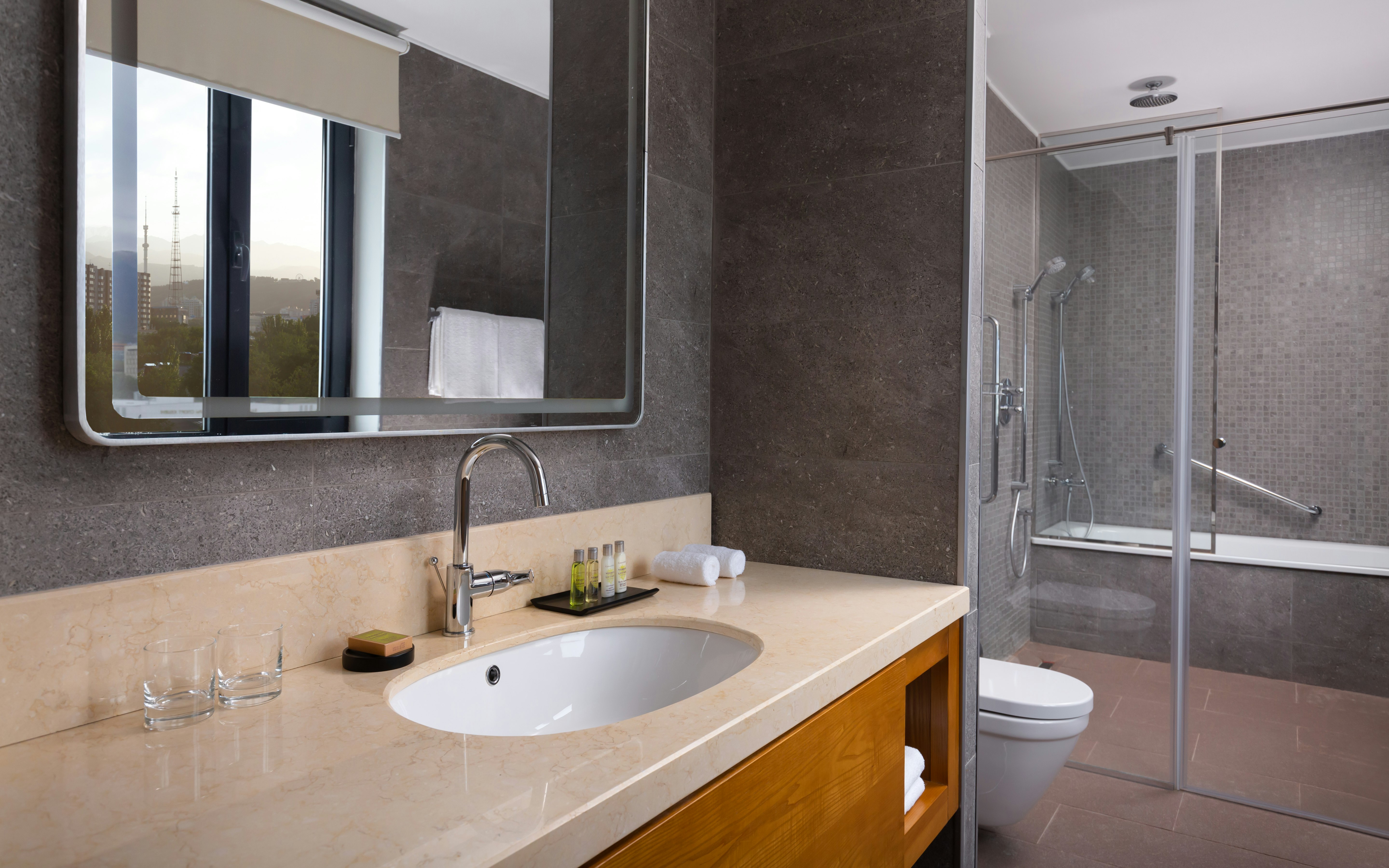 DoubleTree by Hilton Almaty 37/38