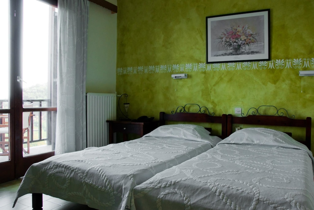 Marabou Hotel 9/50