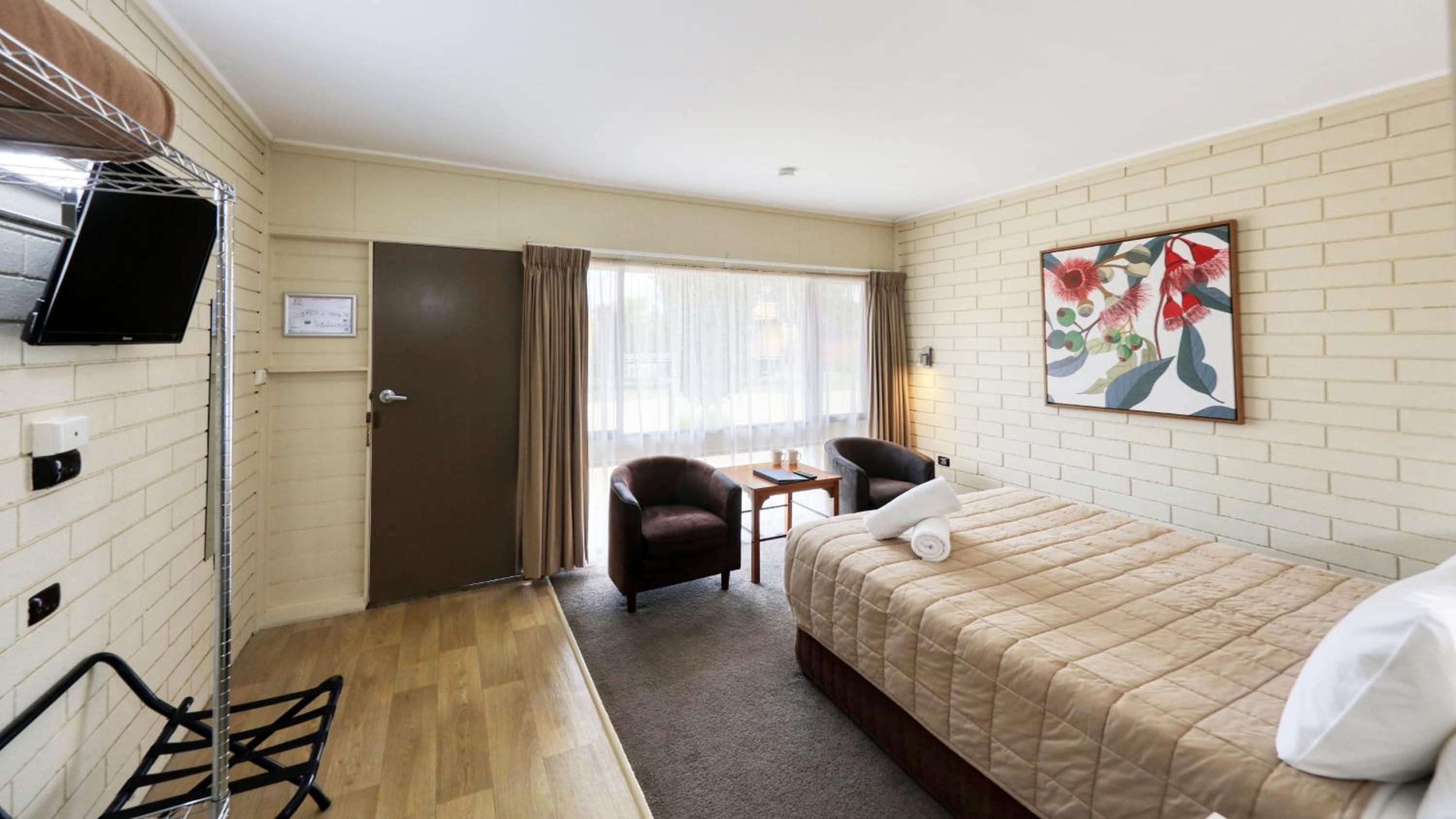 Room, Queen Bed