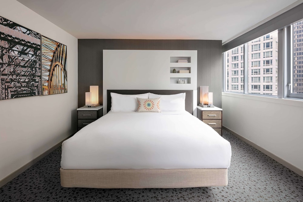 1 Bedroom, State, Suite, King Bed, Accessible