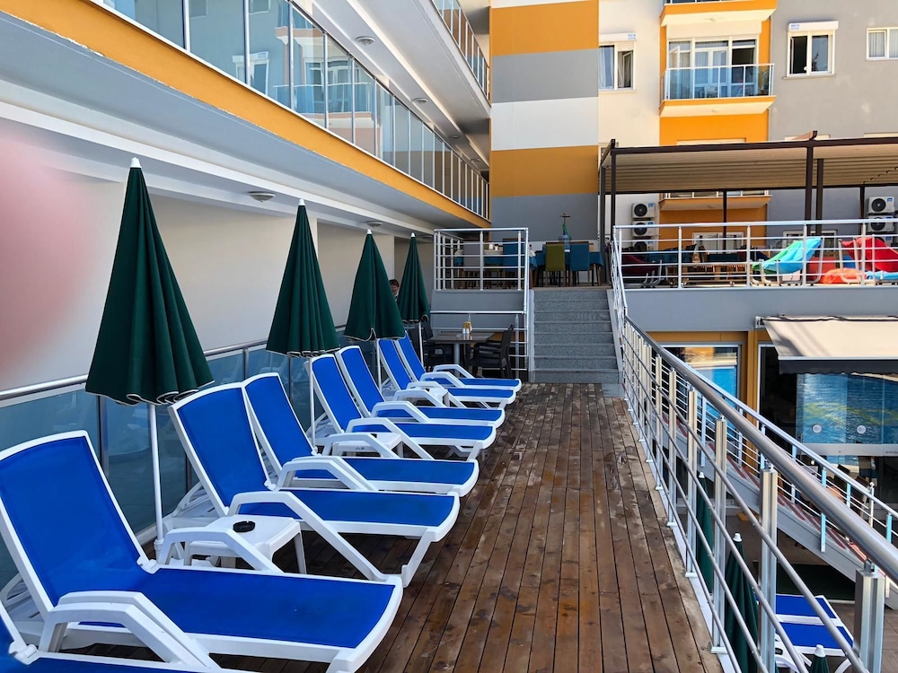 Arsi Enfi City Beach Hotel 30/72