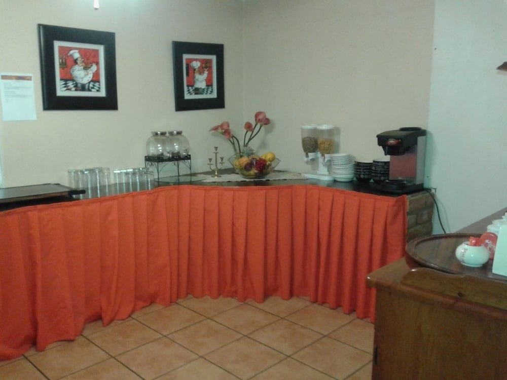 Kalahari Guest House 3/50