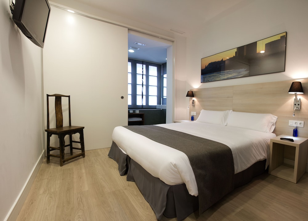 STANDARD, DOUBLE BED