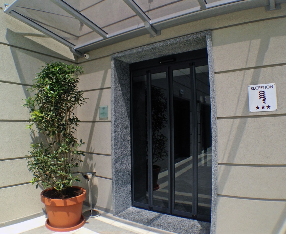 Hotel Forum 4/56