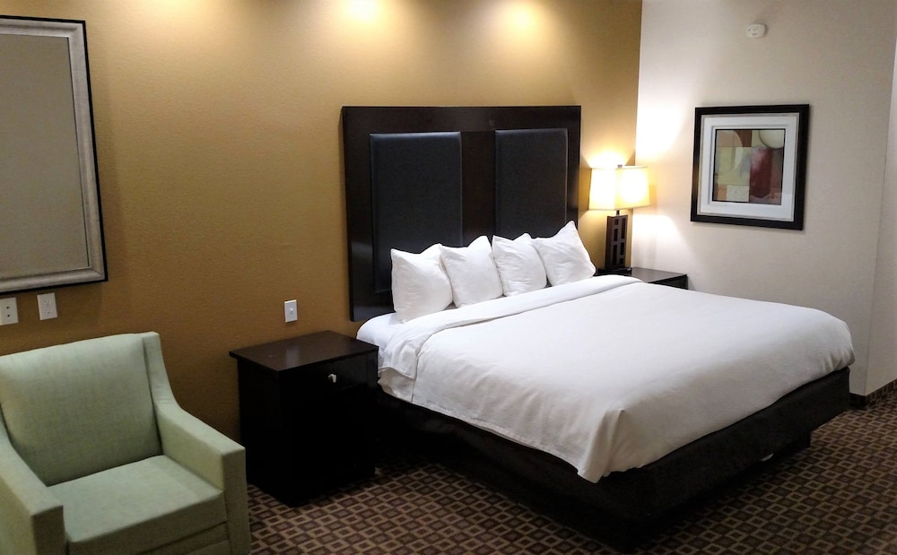 Red Roof Inn and Suites Longview 9/26