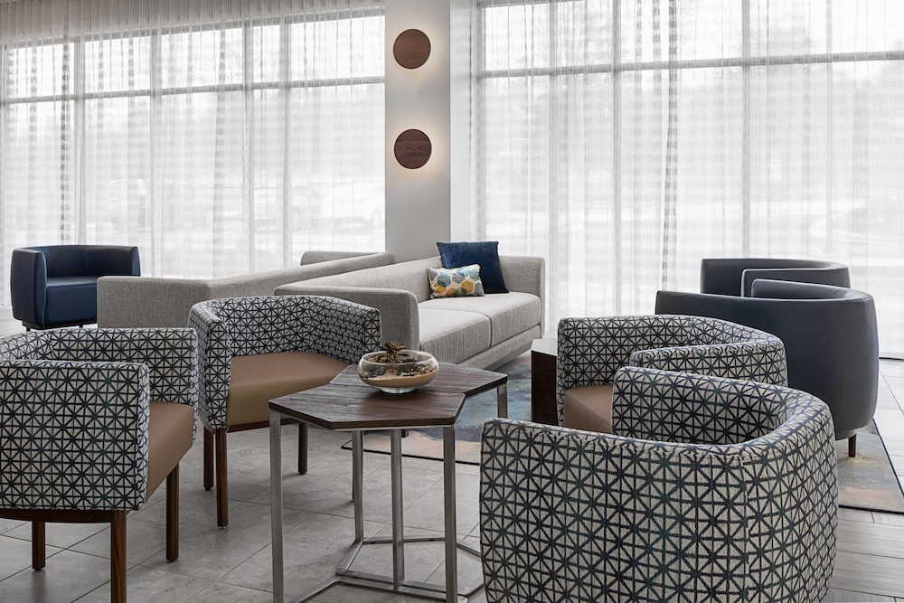 Even Hotels Alpharetta - Avalon Area 47/81