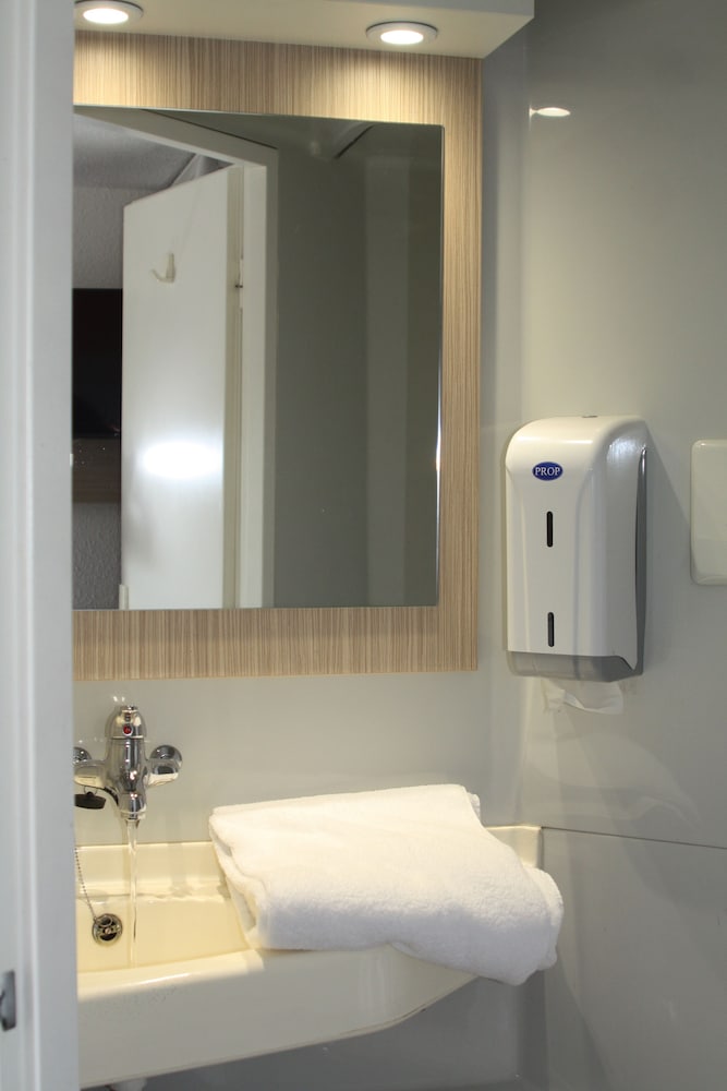 Hotel Premiere Classe Toulouse Nord Sesquieres 20/32
