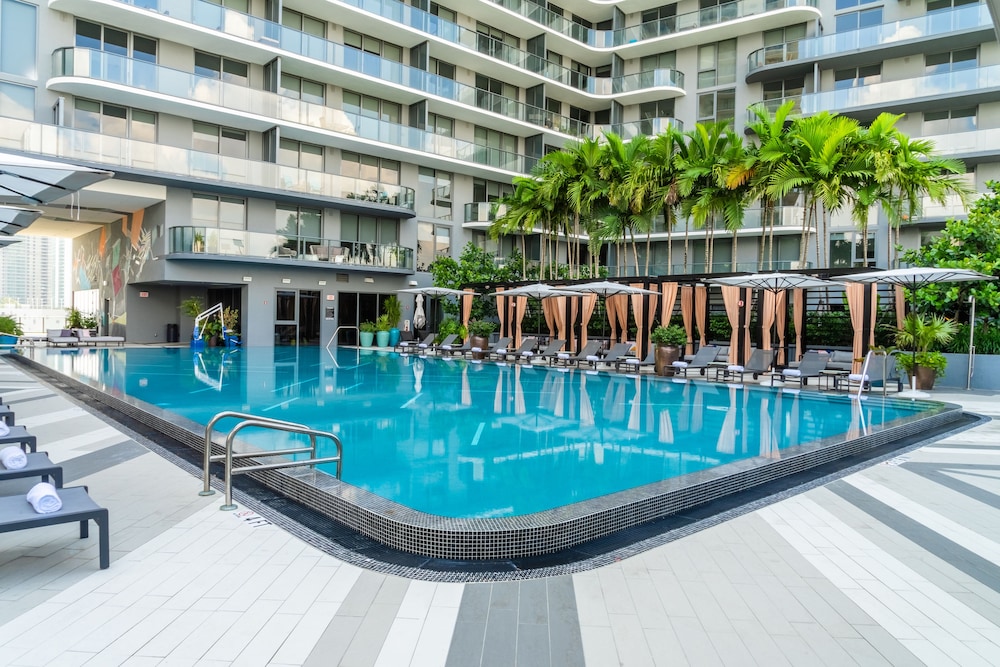 Hyde Midtown Miami 7/70