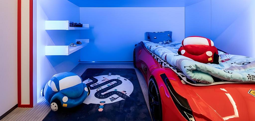 Kids Suite, Indian, 1 Queen and 1 Single Bed