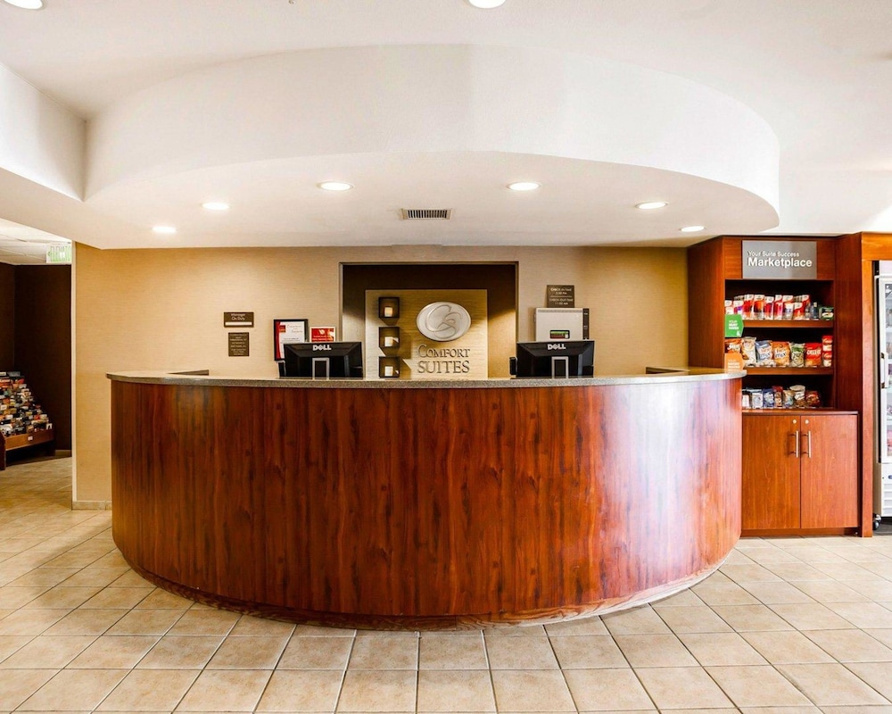 Comfort Suites Independence Kansas City 3/38