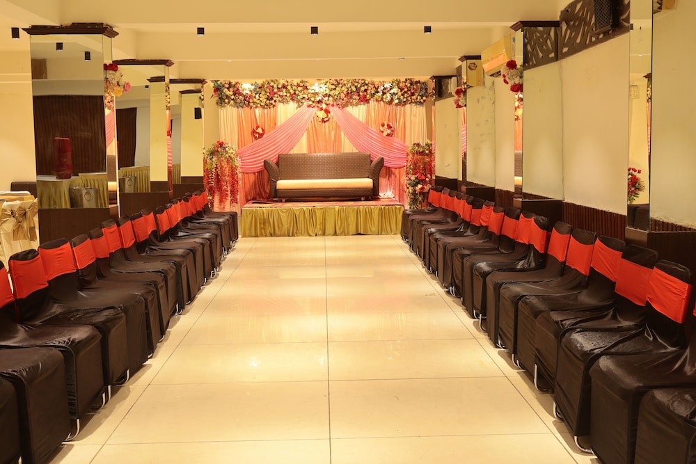 HOTEL SUDARSHAN PALACE 35/48