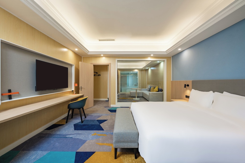 جناح بسرير كينج وسرير فردي بغرفة نوم واحدة، Holiday Inn Express Chengdu Tianfu Square an IHG Hotel 3/5