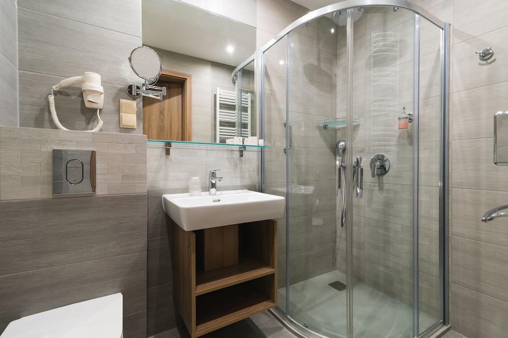 Hotel Lambert Medical Spa 63/66
