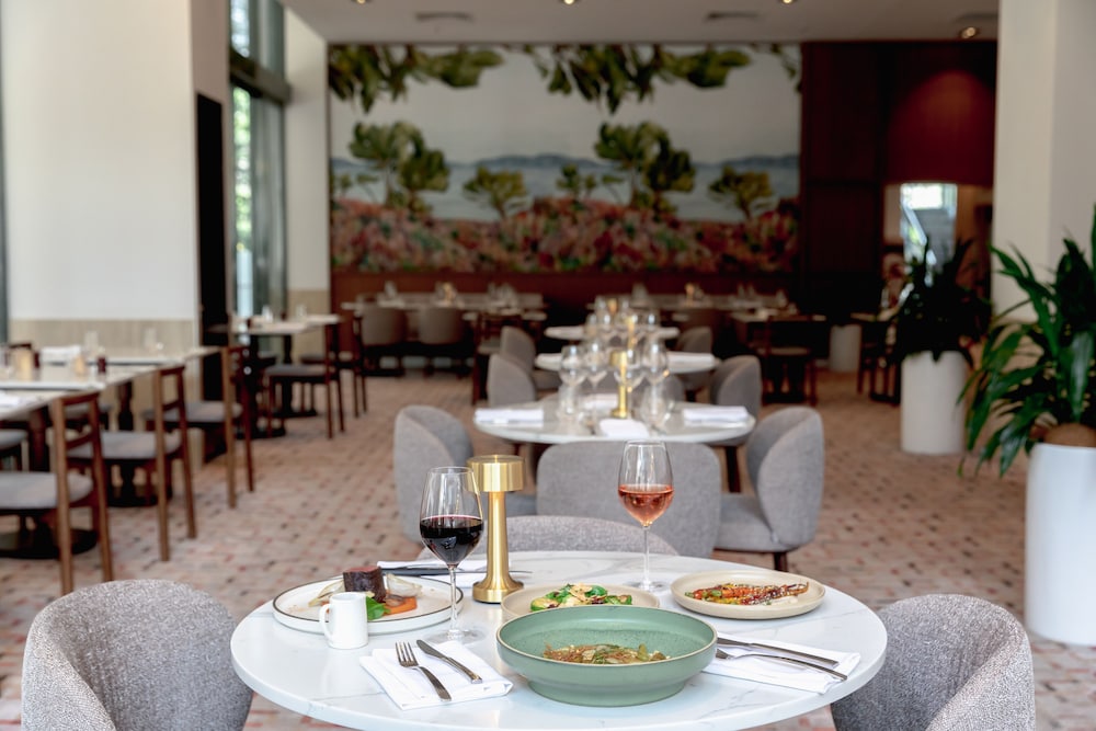 Amora Hotel Brisbane 44/60