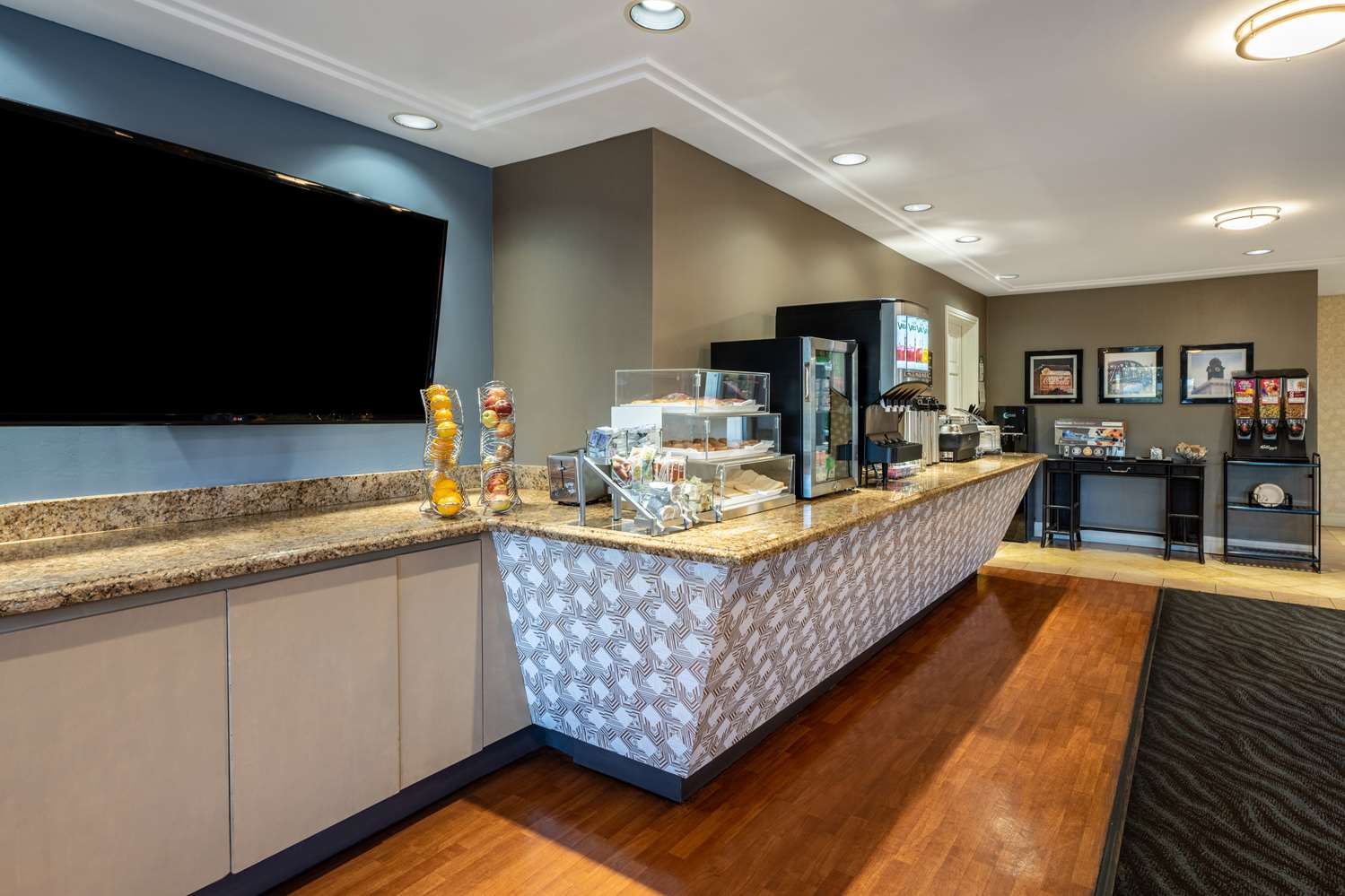 Surestay Plus Hotel By Best Western Mountain View 50/70