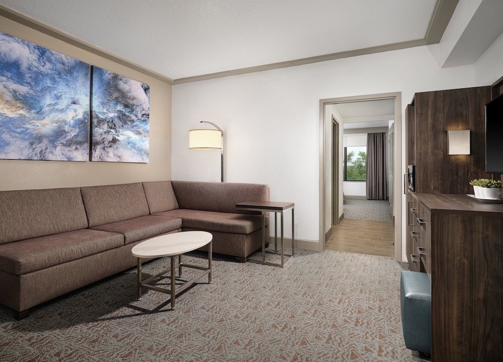 Buena Vista Suites 49/69