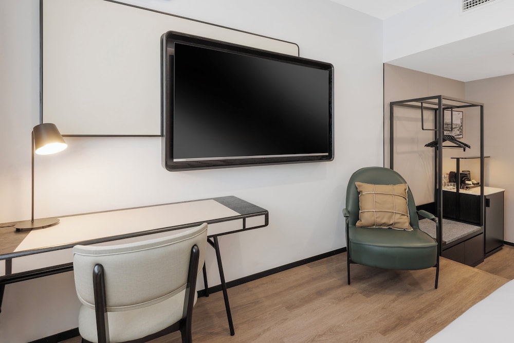 Madison Plaza Townsville 55/64