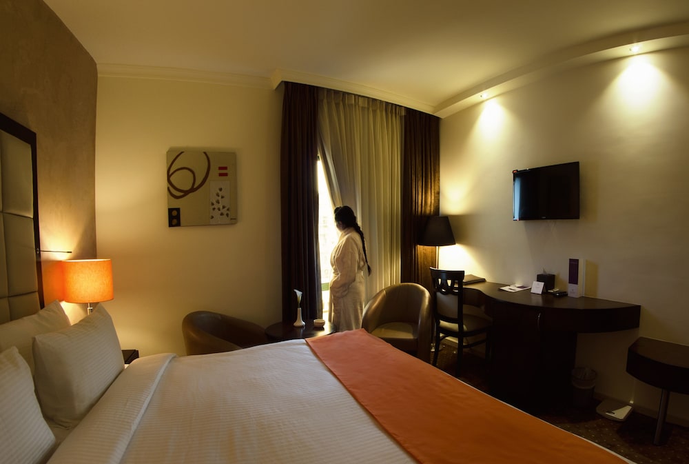 Room at Meneur Hotel, AMMAN
