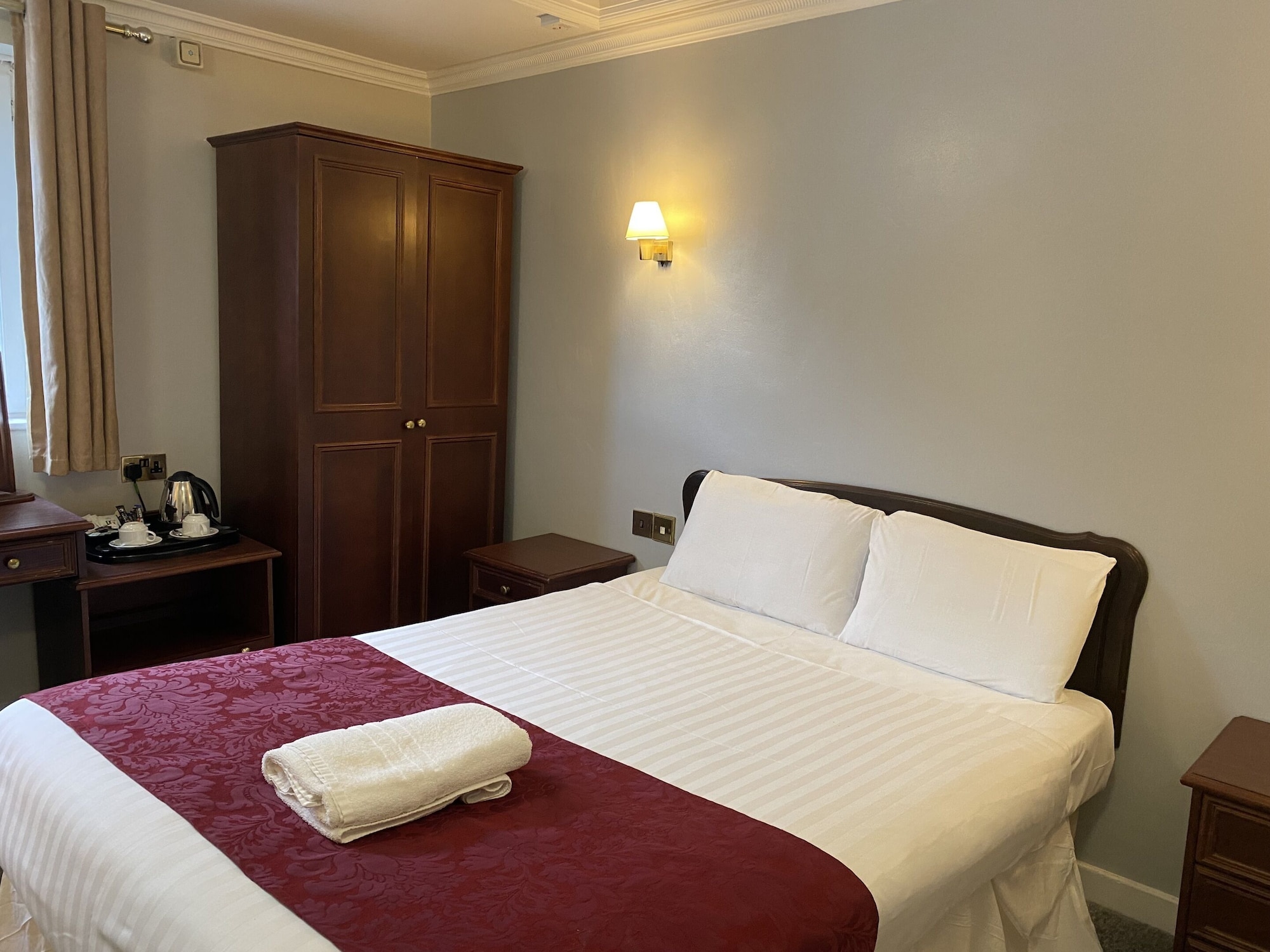 STANDARD, DOUBLE BED