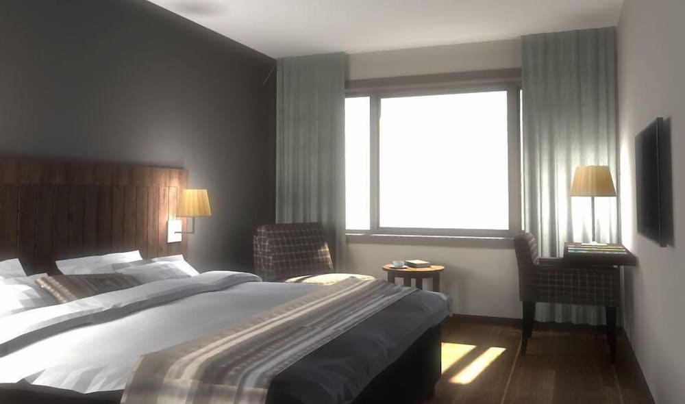 QUALITY HOTEL SKIFER 10/41