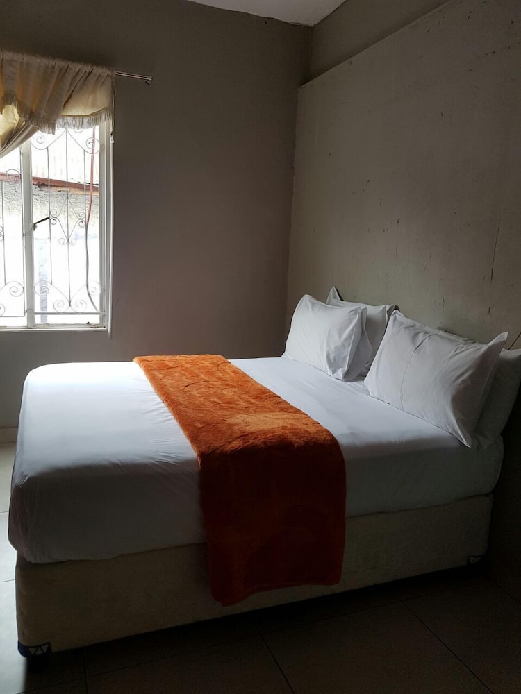 Central Lodge Hotels (ex. Country City Lodge) 9/25