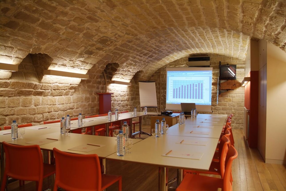 Hotel Zelie Champs-Elysees 40/50