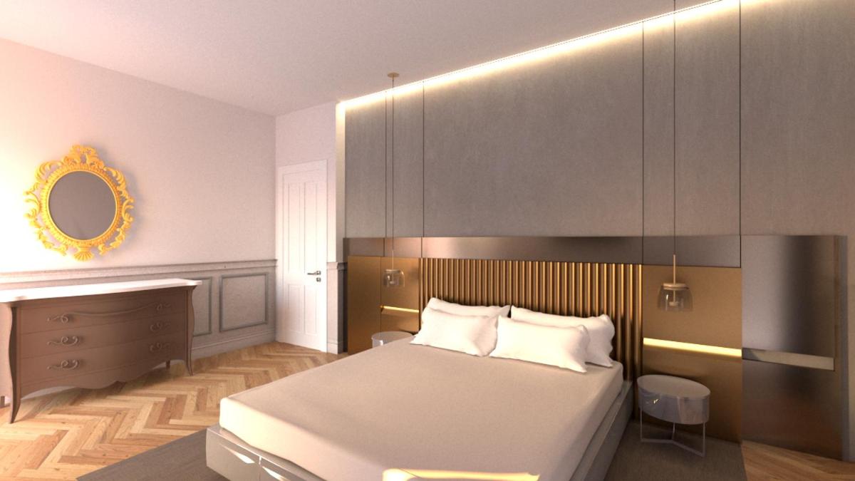 Ambassador, Suite