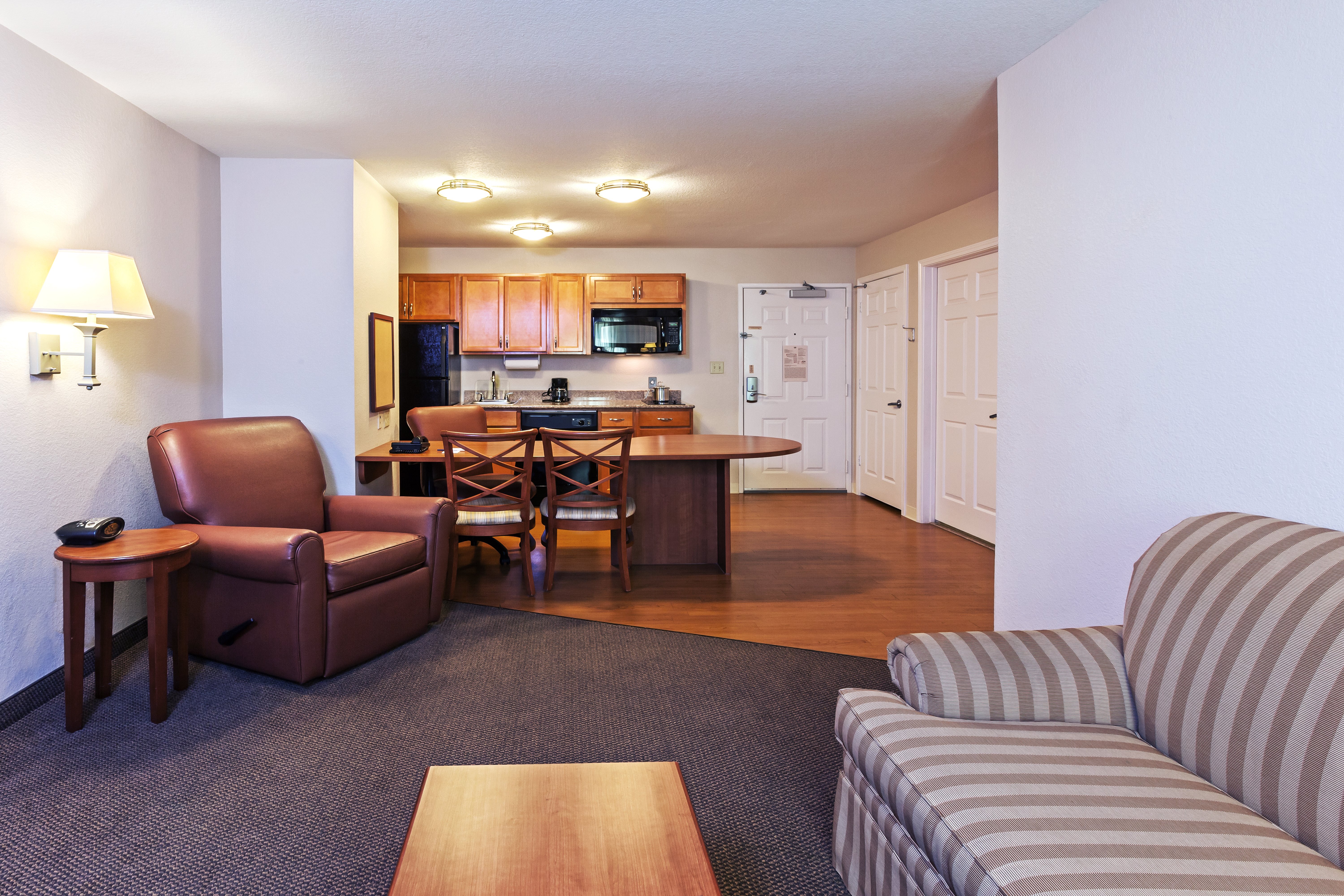 Candlewood Suites Pearland 22/37