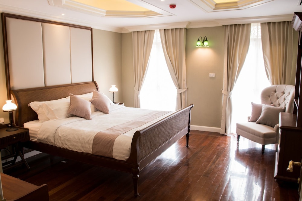 STUDIO, DOUBLE BED
