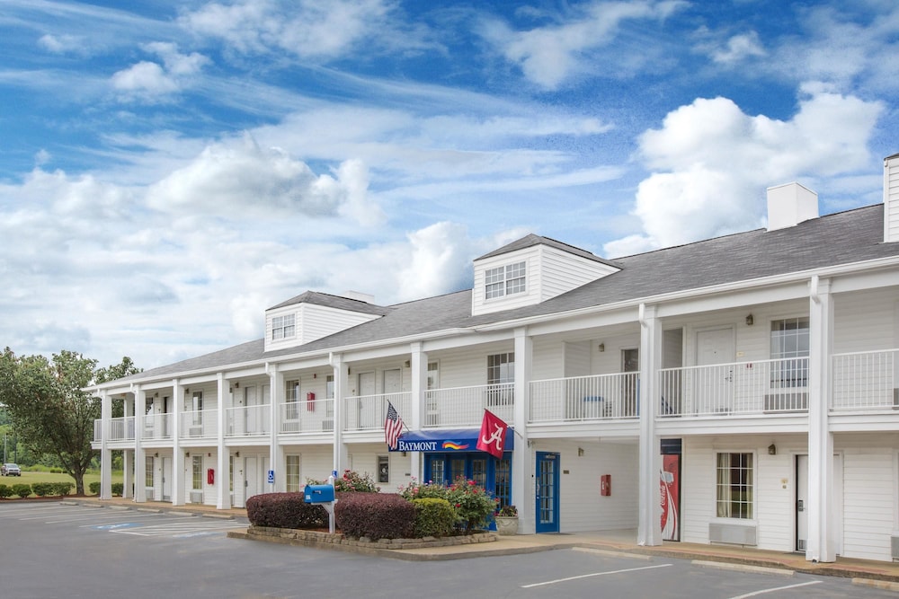 Baymont by Wyndham Tuscaloosa 1/36