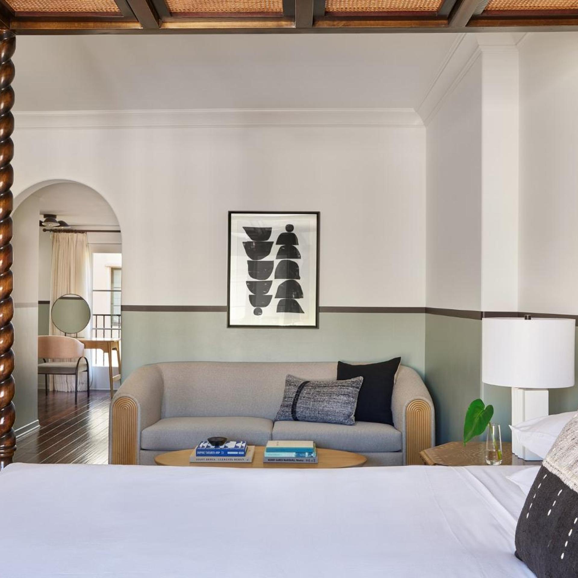 Suite, King Bed, French Balcony