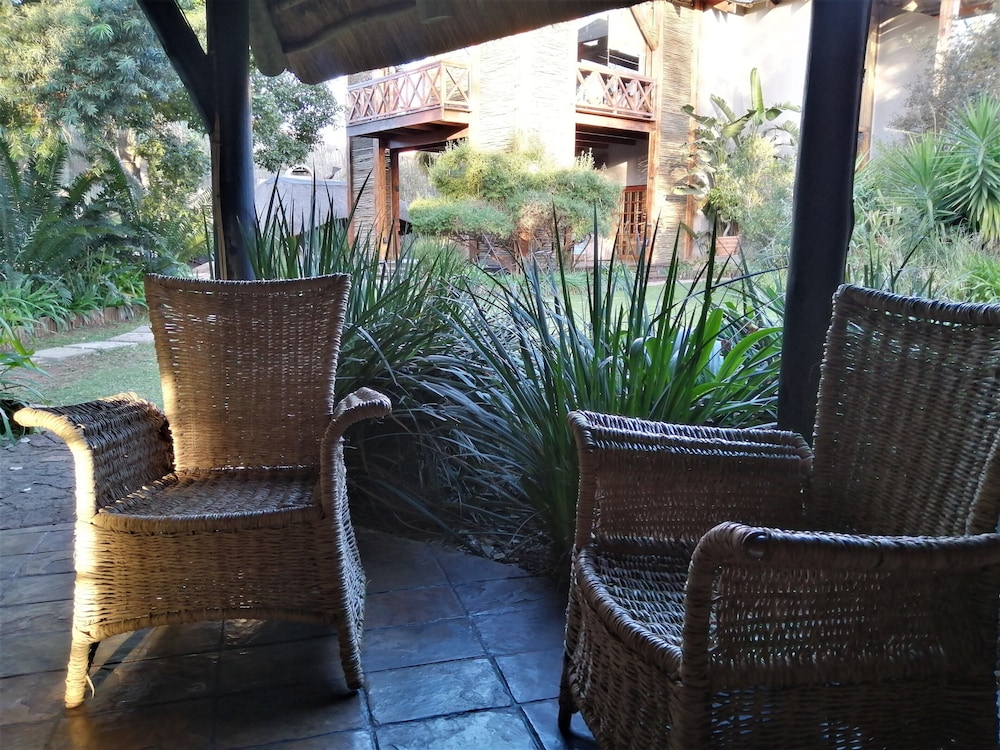 Ikamu's lodge 28/50